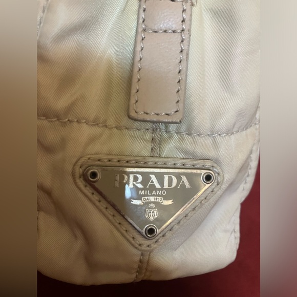 Prada Quilted nylon Tessuto Vintage shoulder bag in GUC - Picture 5 of 16